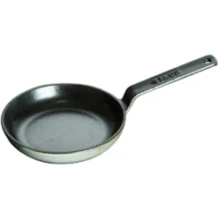 Staub Mini Bratpfanne Aus Gusseisen 12 Cm, Schwarz