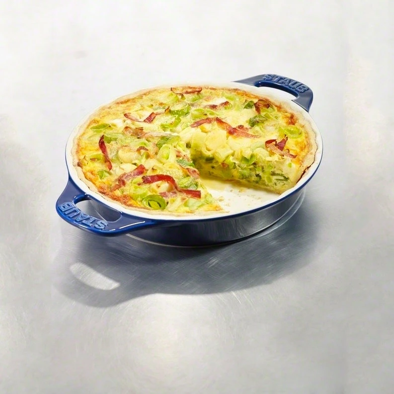 Staub Pie Form Aus Keramik 24 Cm, Dunkelblau 2 Staub Pie Form Aus Keramik 24 Cm, Dunkelblau - Image 2