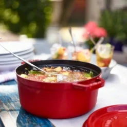 Staub -Staub staub runde kochtopf aus gusseisen 835 l schwarz 5